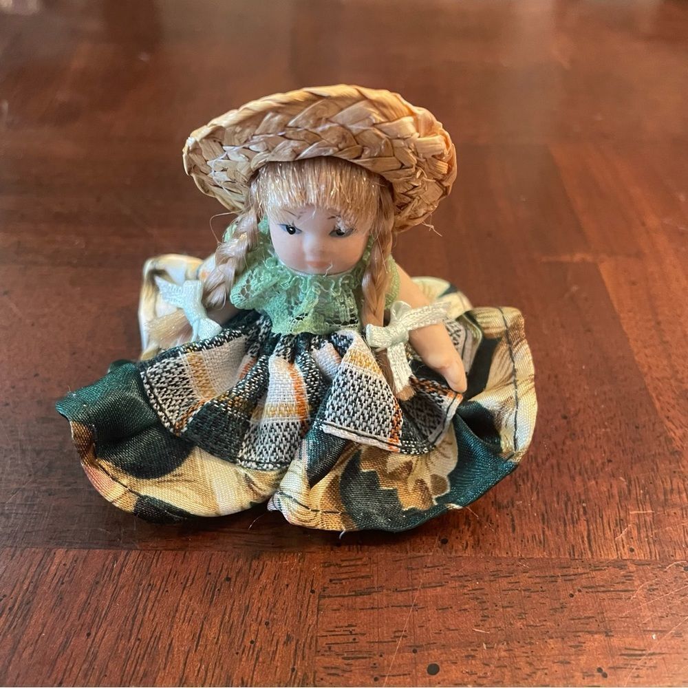 Vintage Doll Anne of Green Gables Figurine 2.5" tall